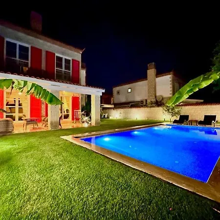 Alacati Koeyici Agrilia House 빌라