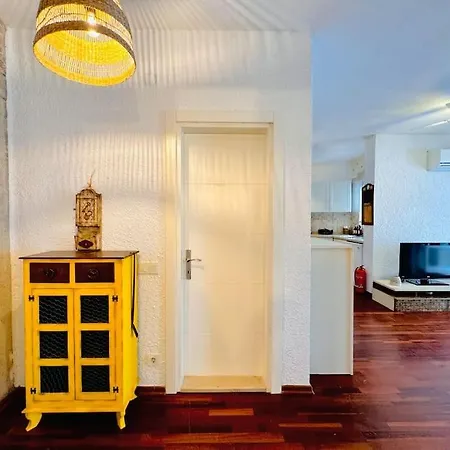 Alacati Koeyici Agrilia House 빌라