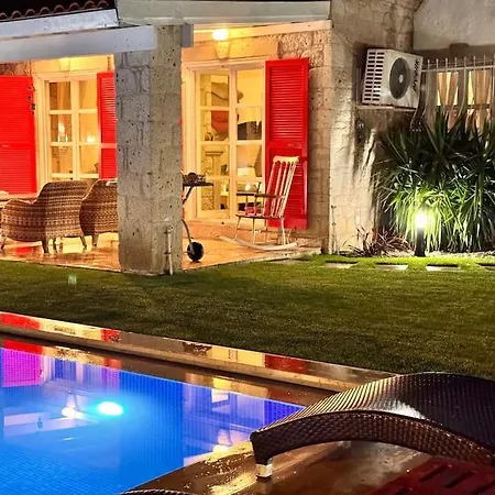 빌라 Alacati Koeyici Agrilia House